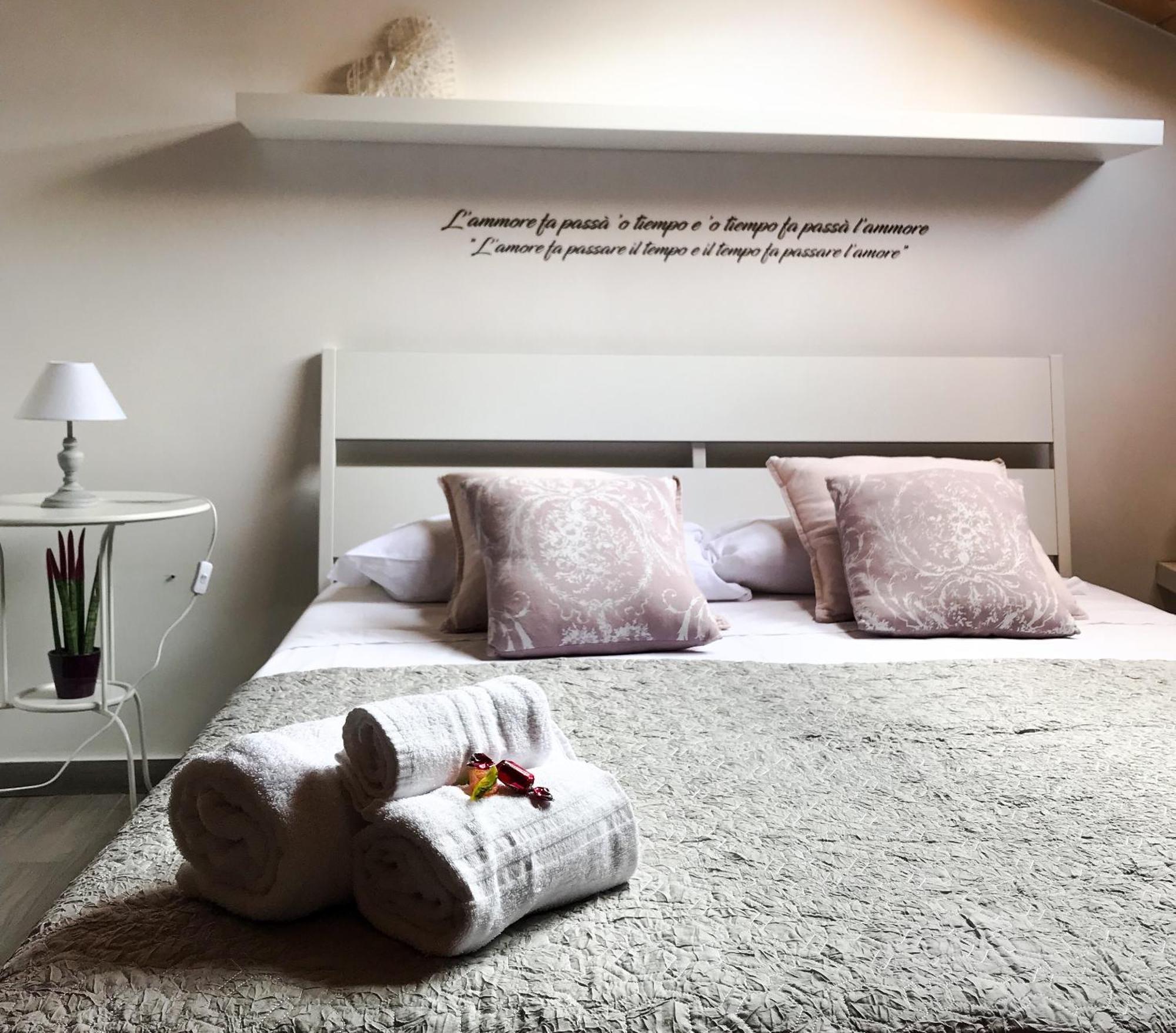 Na Bona Nuttata Bed and Breakfast Neapel Exteriör bild